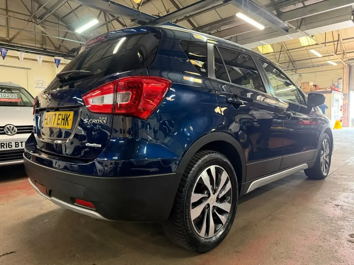 Used Suzuki SX4 SZ5 140 HP (102 kW) 2017 Blue Hatchback