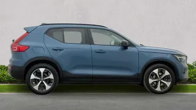 Used Volvo XC40 Ultimate 197 HP (144 kW) 2023 Blue SUV