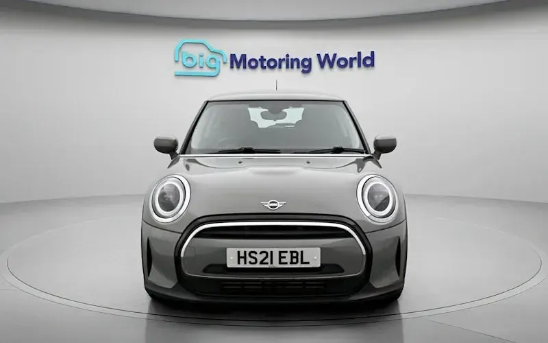 Used Mini ONE Classic 102 HP (75 kW) 2022 Hatchback