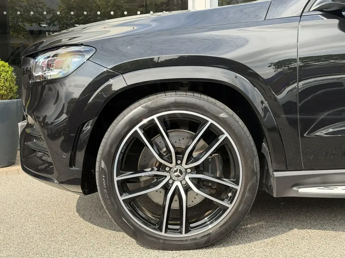 Used Mercedes GLS400 Executive 330 HP (242 kW) 2022 Black SUV
