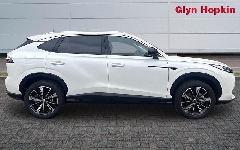 Usado MG HS SE 170 HP (125 kW) 2025 Branco SUV