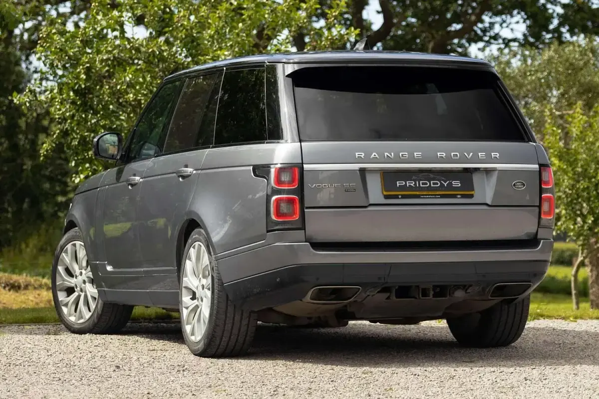 Used Land Rover Range Rover Vogue SE 404 HP (297 kW) 2021 Grey SUV