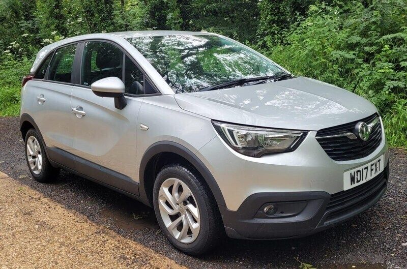 Silver Used 2017 Vauxhall Crossland X S SUV | £7,950 (Fair price) - Image 1/4