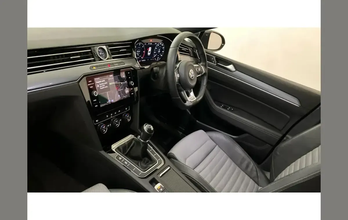 Used VW Passat R-line 150 HP (110 kW) 2017 Grey Sedan