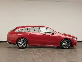 Gebraucht Mercedes CLA220 AMG line 190 PS (139 kW) 2022 Rot Limousine