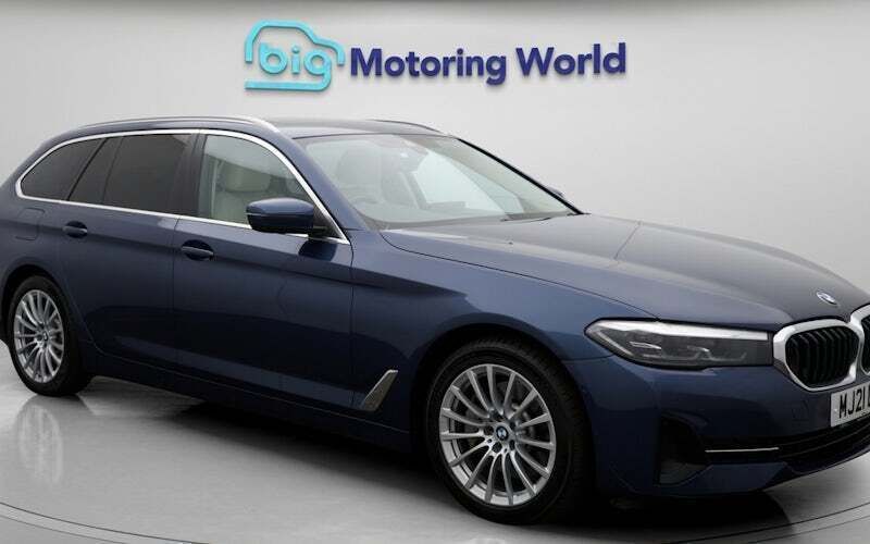 Used 2024 BMW 530e Estate | £21,500 - Image 1/4