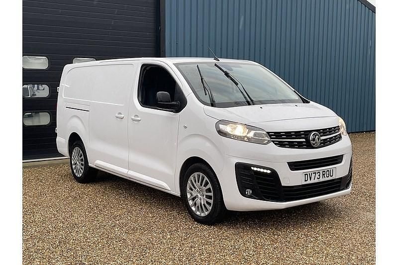 Used Vauxhall Vivaro 100 HP (73 kW) 2023 White MPV