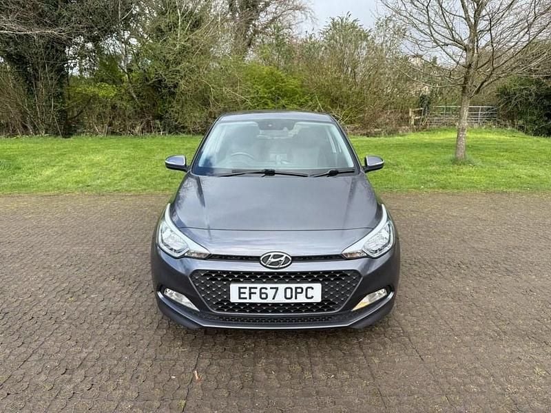 Used Hyundai i20 SE 84 HP (61 kW) 2017 Grey Hatchback