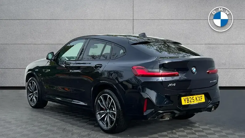 Usado BMW X4 M Sport 190 CV (139 kW) 2025 Negro SUV