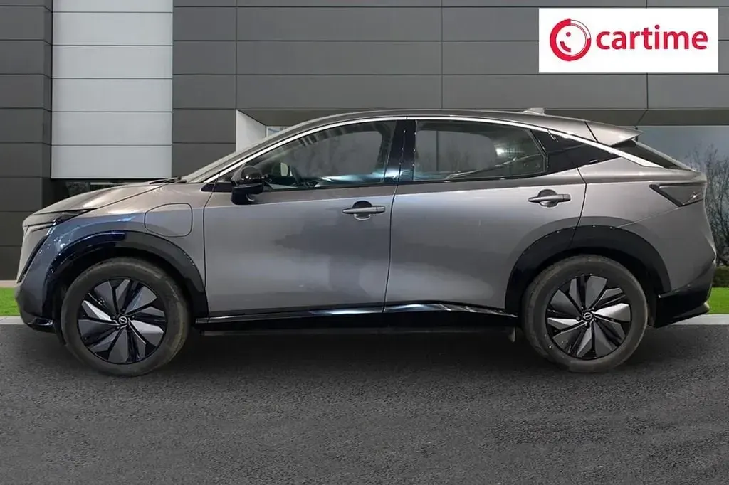 Usado Nissan Ariya 160 kW (218 HP) 2024 Cinzento SUV