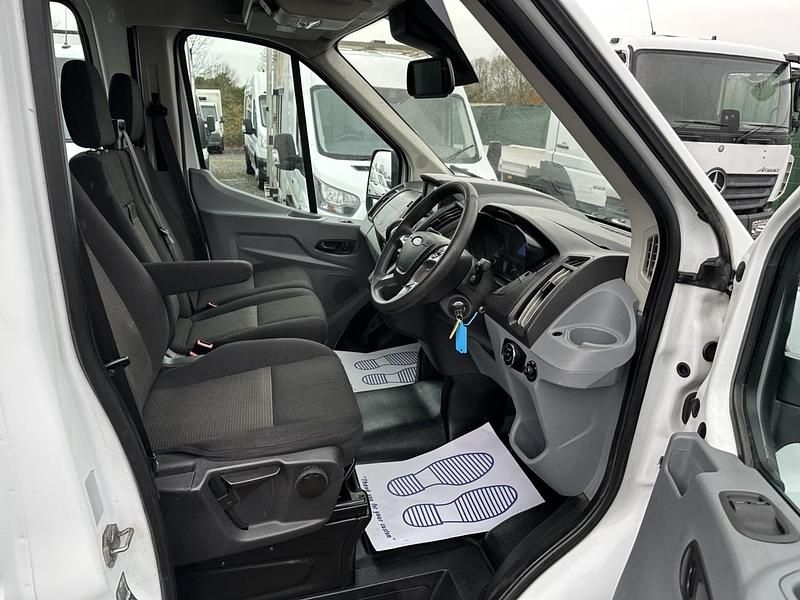 Used Ford Transit 130 HP (95 kW) 2017 White MPV
