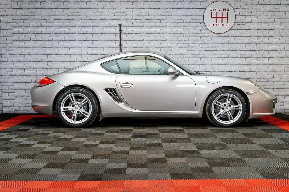 Used Porsche Cayman 265 HP (194 kW) 2012 Silver Coupe