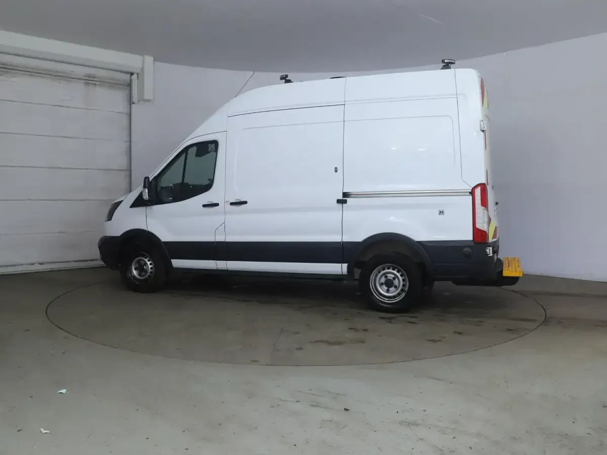 Używany Ford Transit 130 KM (95 kW) 2018 Biały Van