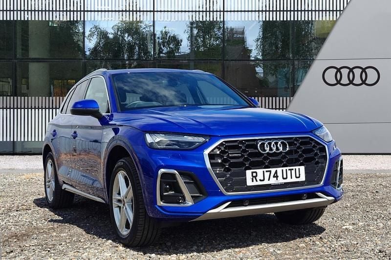 Blue Used 2024 Audi Q5 S-Line SUV | £37,590 (Fair price) - Image 1/4