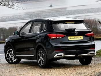 New MG ZS SE 196 HP (144 kW) 2025 Black SUV