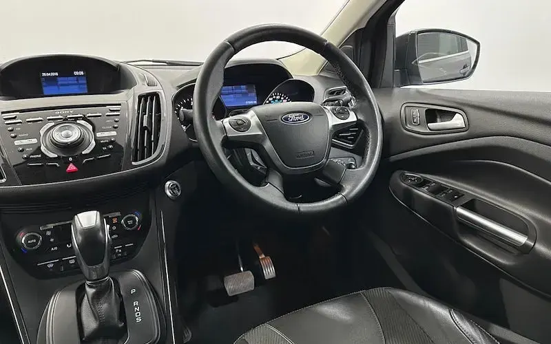 Used Ford Kuga Titanium 179 HP (131 kW) 2015 Grey SUV
