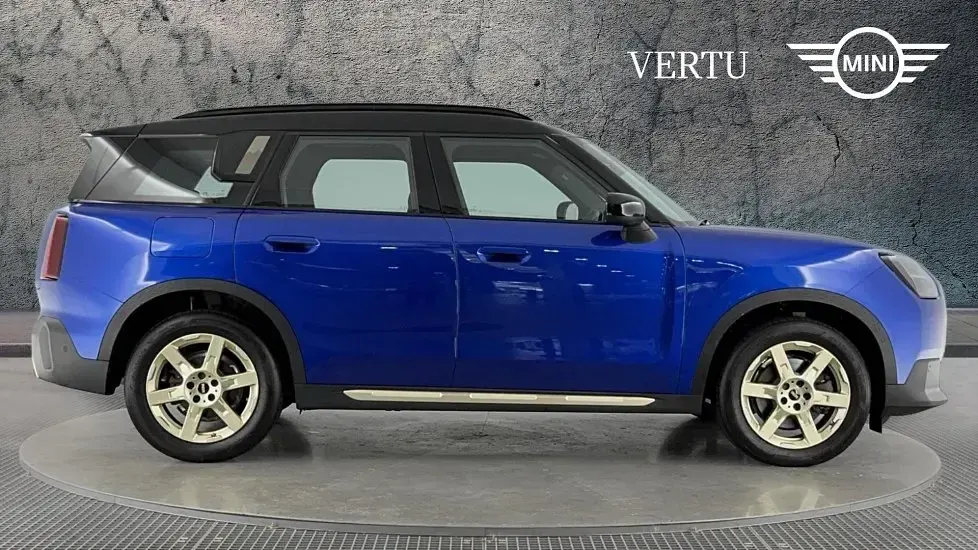 Used Mini Countryman Exclusive 170 HP (125 kW) 2024 Blue SUV