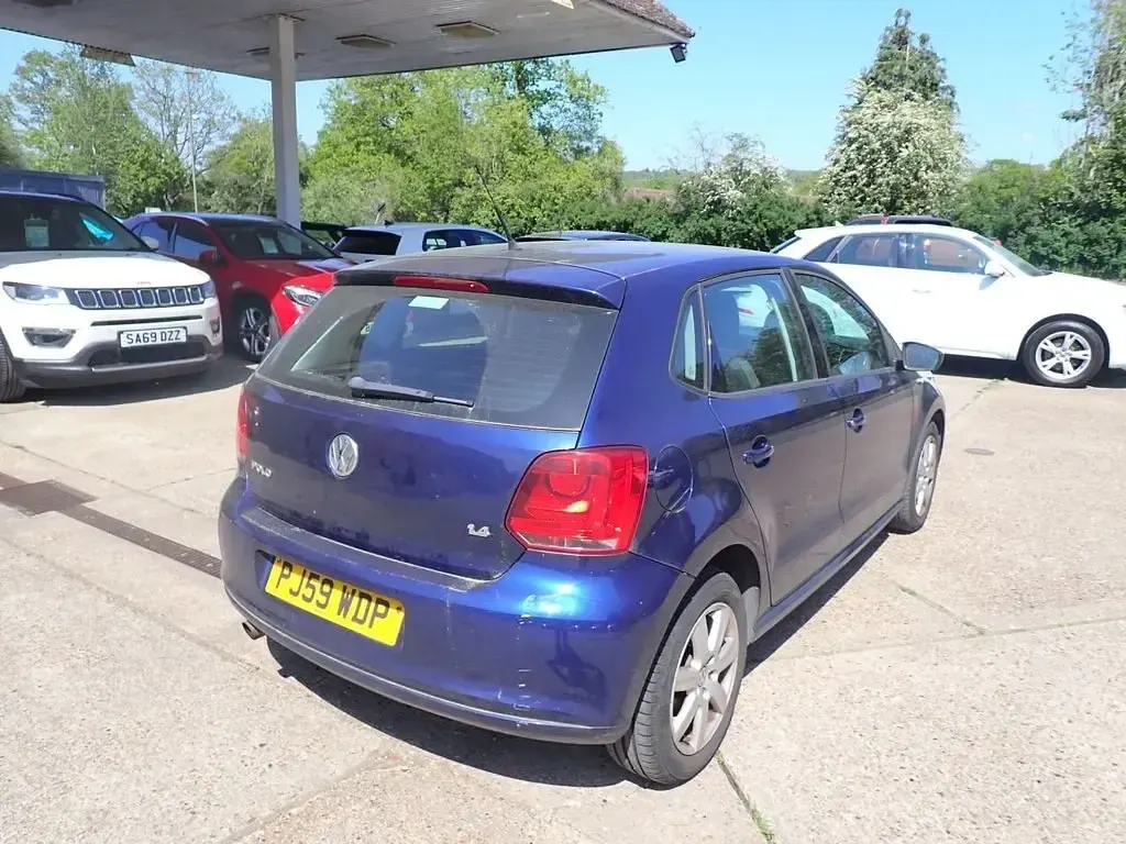 Usado VW Polo SE 85 HP (62 kW) 2010 Azul Citadino