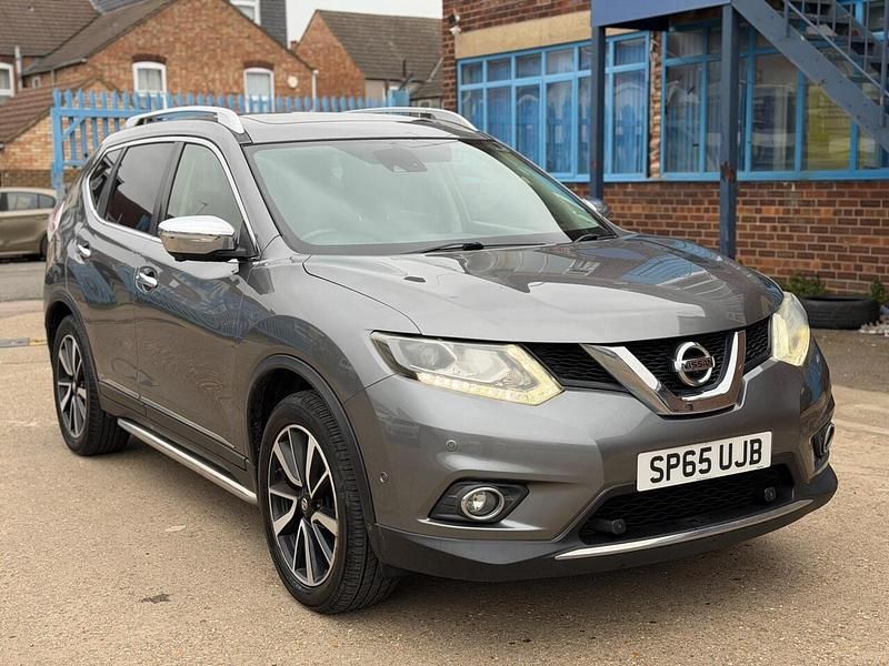 Used Nissan X-Trail Tekna 130 HP (95 kW) 2015 Grey SUV