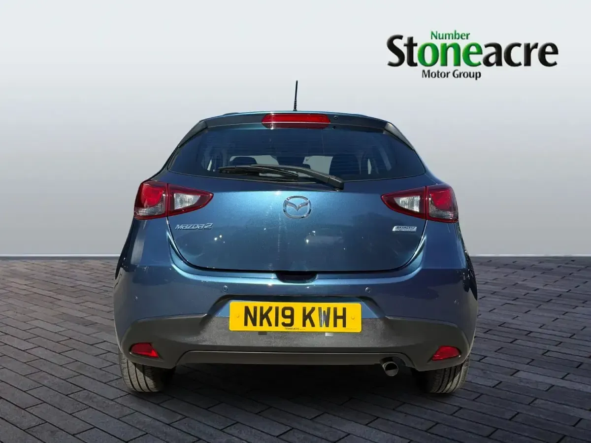 Usado Mazda 2 90 HP (66 kW) 2019 Azul Citadino
