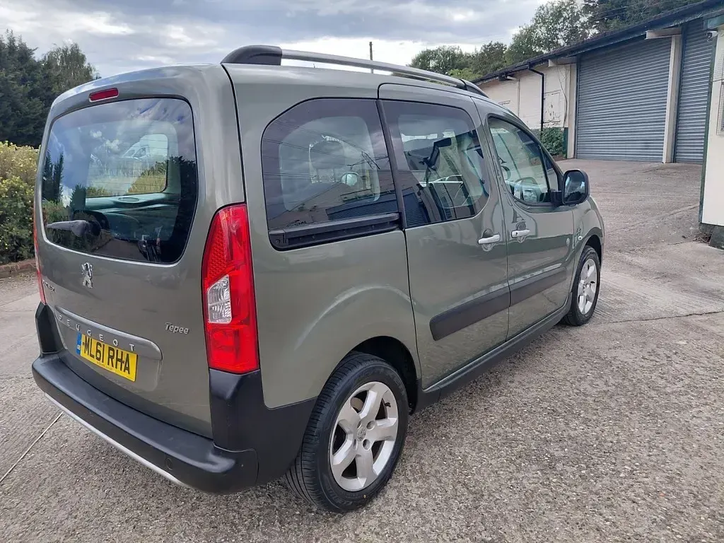 Used Peugeot Partner Tepee Outdoor 2011 Grey MPV
