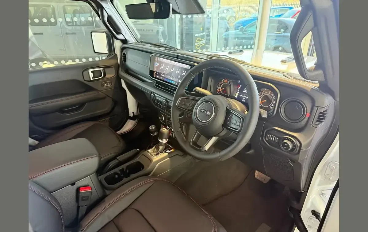 Ny Jeep Wrangler Rubicon 267 HK (196 kW) 2025 Vit SUV
