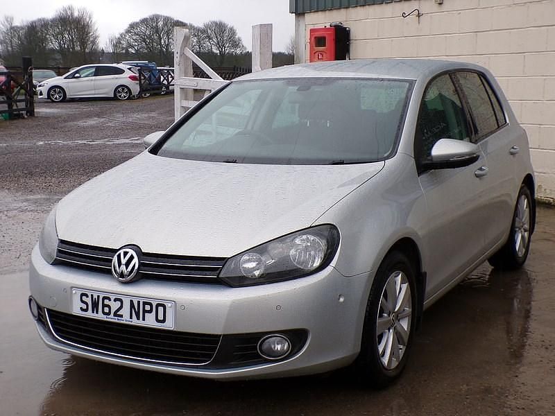 Used VW Golf VII Match 105 HP (77 kW) 2012 Silver Hatchback