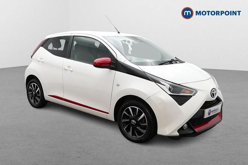 White Used 2022 Toyota Aygo Trend Hatchback | £10,349 (Fair price) - Image 1/4