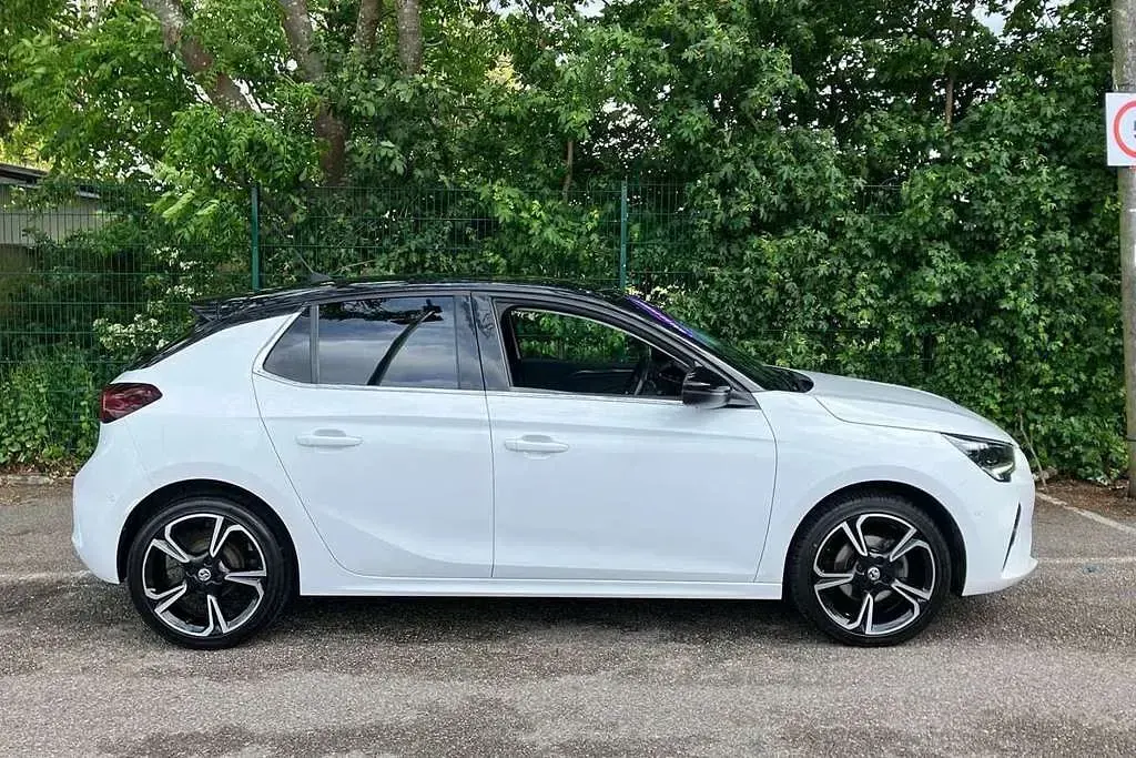 Used Vauxhall Corsa Edition 75 HP (55 kW) 2022 White Hatchback