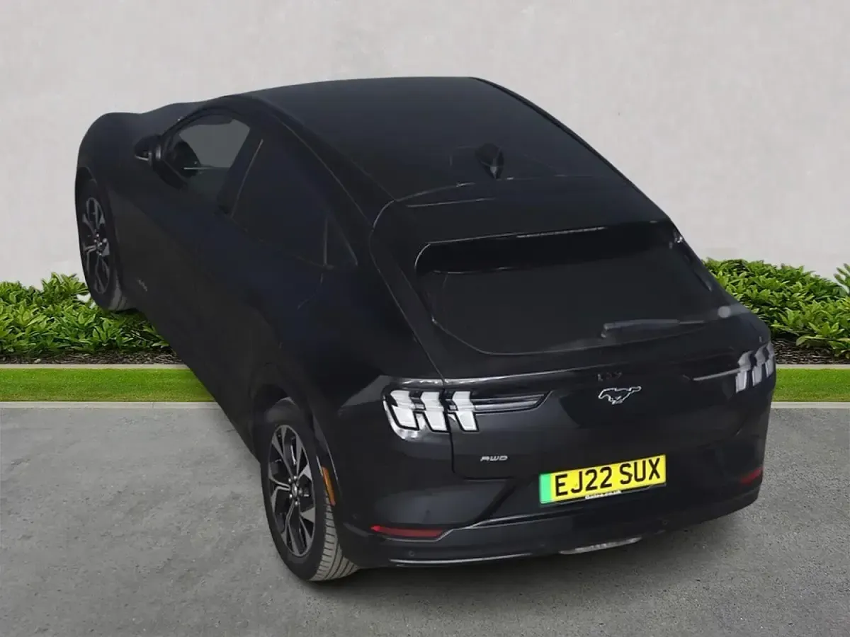 Used Ford Mustang Extended Range 351 HP (258 kW) 2022 Black Hatchback