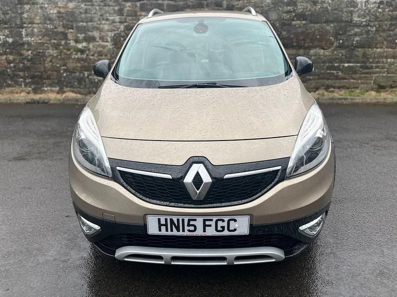 Used Renault Scénic III Dynamique 110 HP (80 kW) 2015 Beige MPV