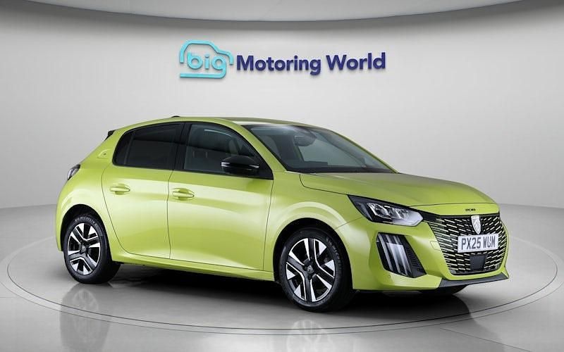 Used Peugeot 208 Allure 101 HP (74 kW) 2025 Yellow Hatchback