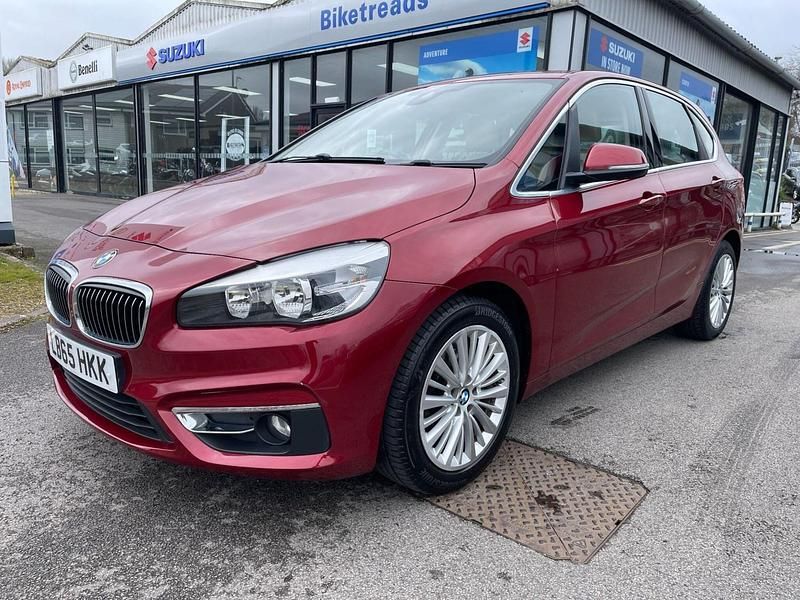 Used BMW 218 Luxury Line 2016 Red Hatchback