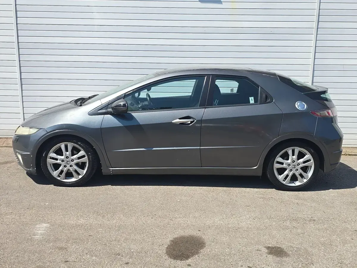 Used Honda Civic EX 140 HP (102 kW) 2009 Silver Hatchback