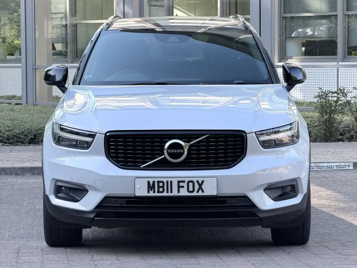 Used Volvo XC40 R-Design 2019 Silver SUV