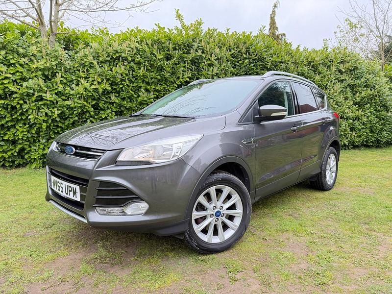 Used Ford Kuga Titanium 150 HP (110 kW) 2016 Grey SUV
