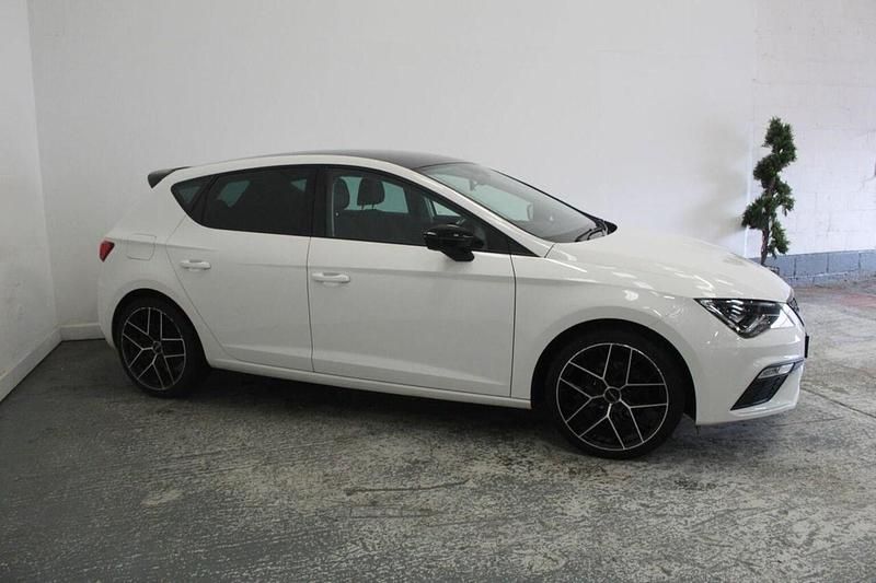 Used Seat Leon FR 125 HP (91 kW) 2018 White Hatchback