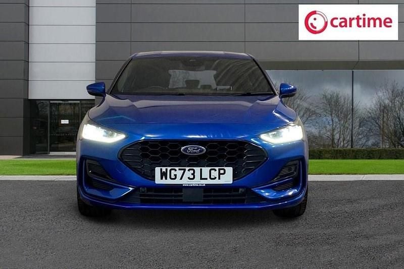 Używany Ford Focus ST-Line X 125 KM (91 kW) 2023 Niebieski Hatchback