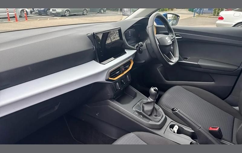 Used Seat Ibiza SE Technology 95 HP (69 kW) 2024 Blue Hatchback