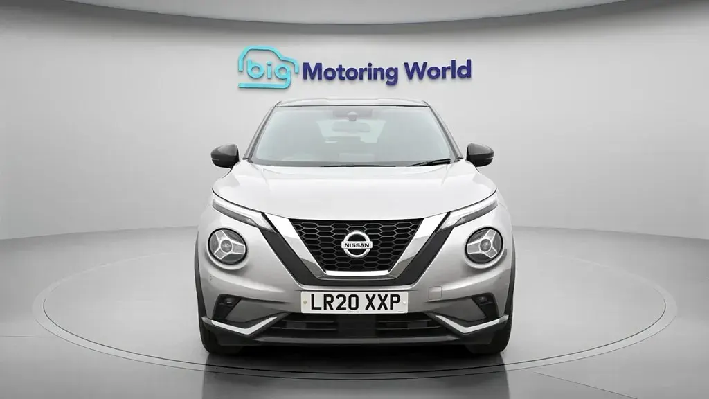 Usado Nissan Juke N-Connecta 117 HP (86 kW) 2020 Prateado SUV