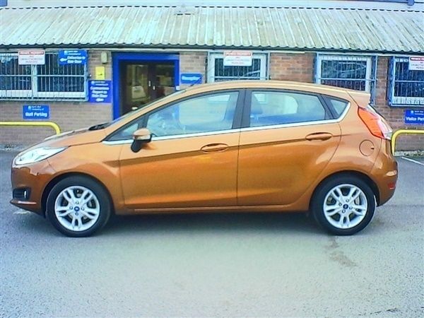 Brown Used 2016 Ford Fiesta Zetec Hatchback | £5,495 (Fair price) - Image 1/1