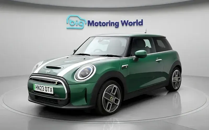Used Mini Cooper Level 2 135 kW (184 HP) 2023 Hatchback