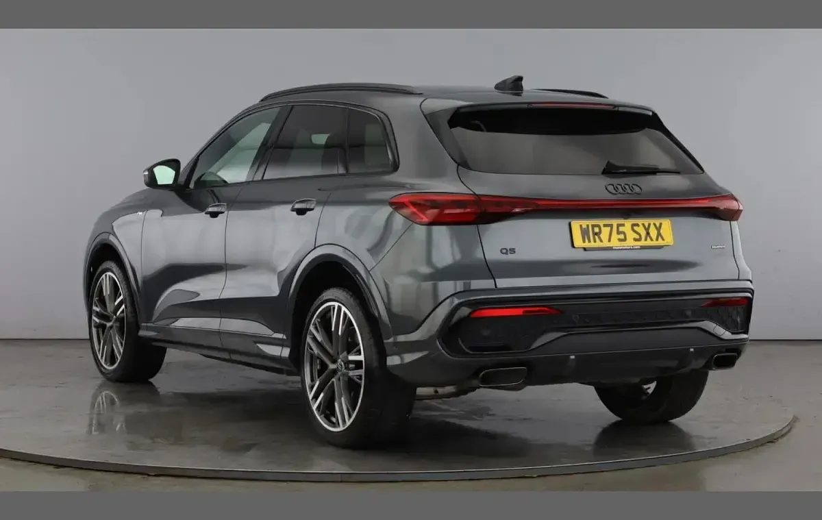Used Audi Q5 Advanced 200 HP (147 kW) 2025 Grey SUV