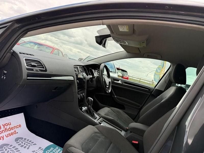 Begagnad VW Golf VII GT 115 HK (84 kW) 2018 Grå Halvkombi