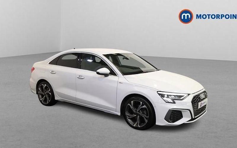 Used Audi A3 Comfort 150 HP (110 kW) 2023 White Sedan