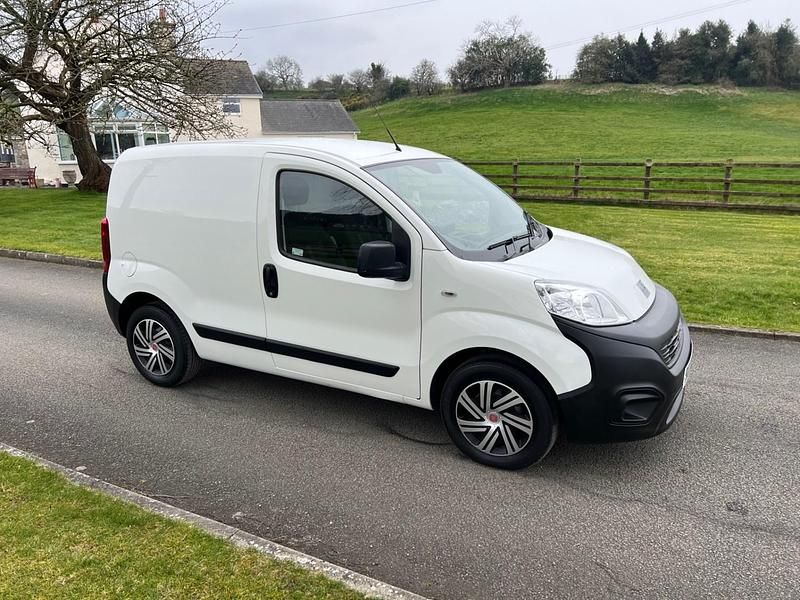 Used Fiat Fiorino 80 HP (58 kW) 2022 White MPV