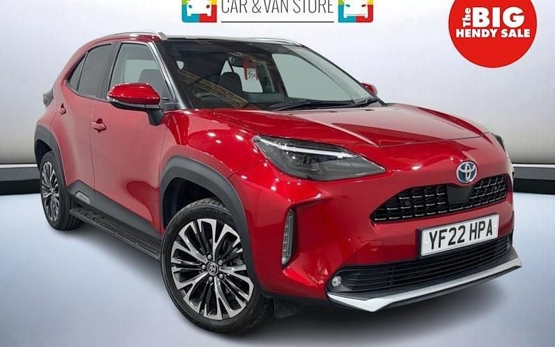 Used 2025 Toyota Yaris Hybrid Estate | £20,995 (Good price) - Image 1/4