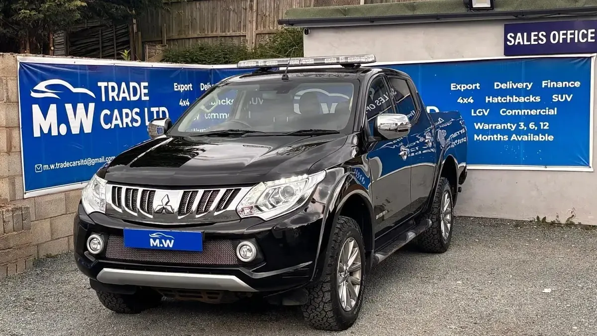 Used Mitsubishi L200 181 HP (133 kW) 2016 Black Pickup