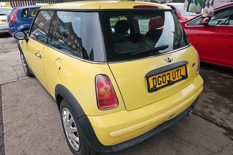 Yellow Used 2003 Mini ONE Hatch Hatchback | £2,195 (Fair price) - Image 1/1