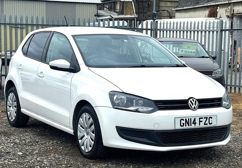 White Used 2014 VW Polo SE Hatchback | £7,995 (Good price) - Image 1/4